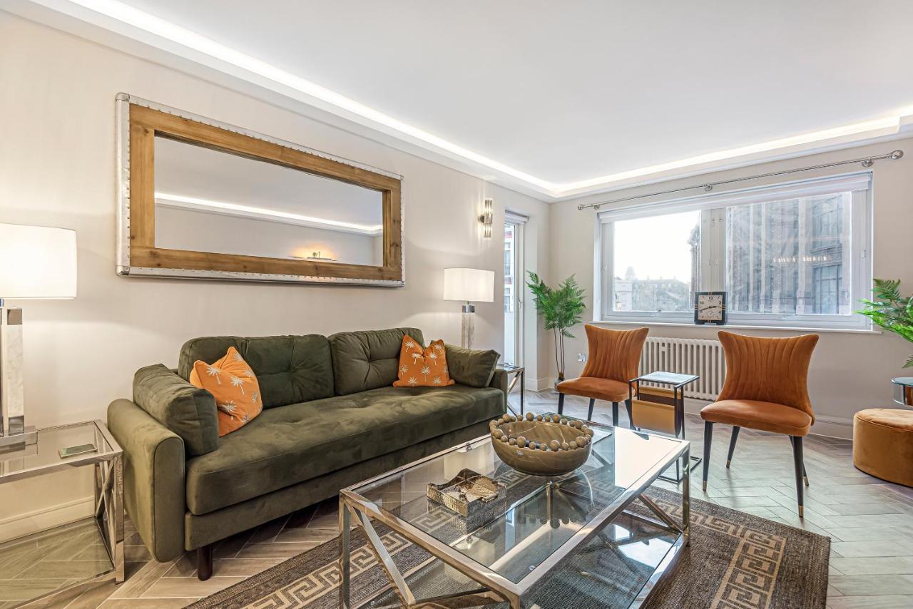 Luxury Living In Knightsbridge Private Balcony View Of Harrods, 2Br2Ba With Ac 런던 외부 사진