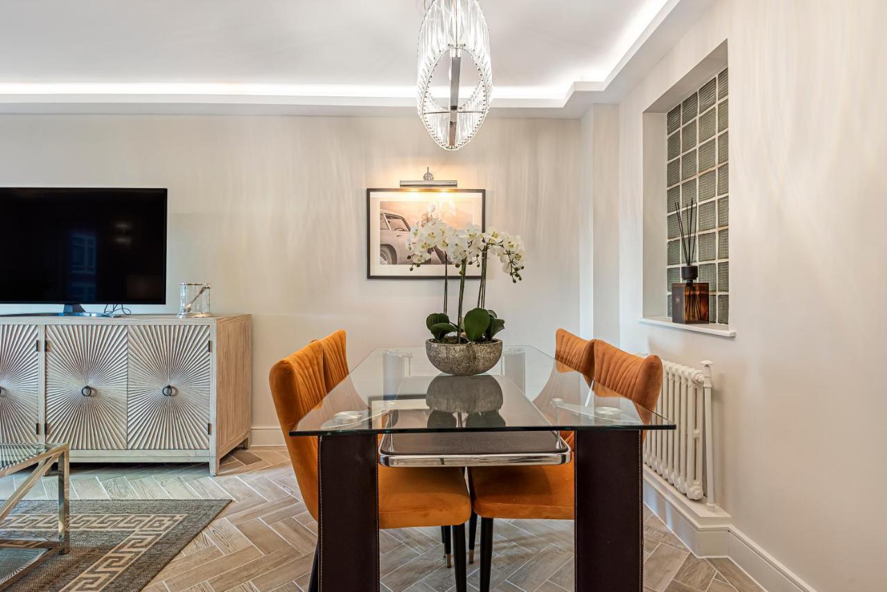 Luxury Living In Knightsbridge Private Balcony View Of Harrods, 2Br2Ba With Ac 런던 외부 사진